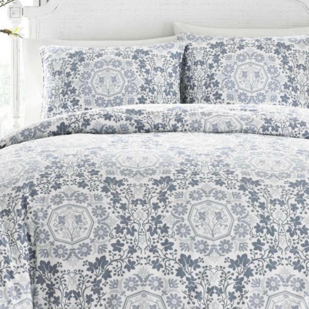 Full/Queen Comforter Set